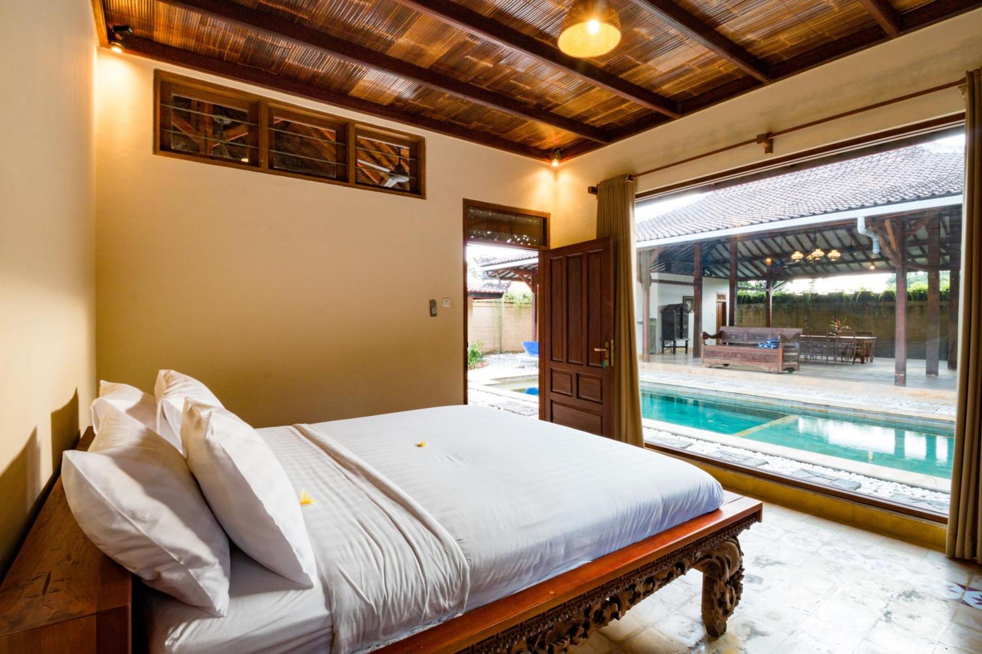 Bali Royal Heritage Villa Семіньяк Екстер'єр фото
