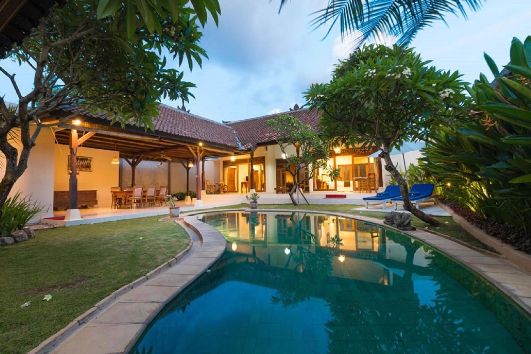 Bali Royal Heritage Villa Семіньяк Екстер'єр фото
